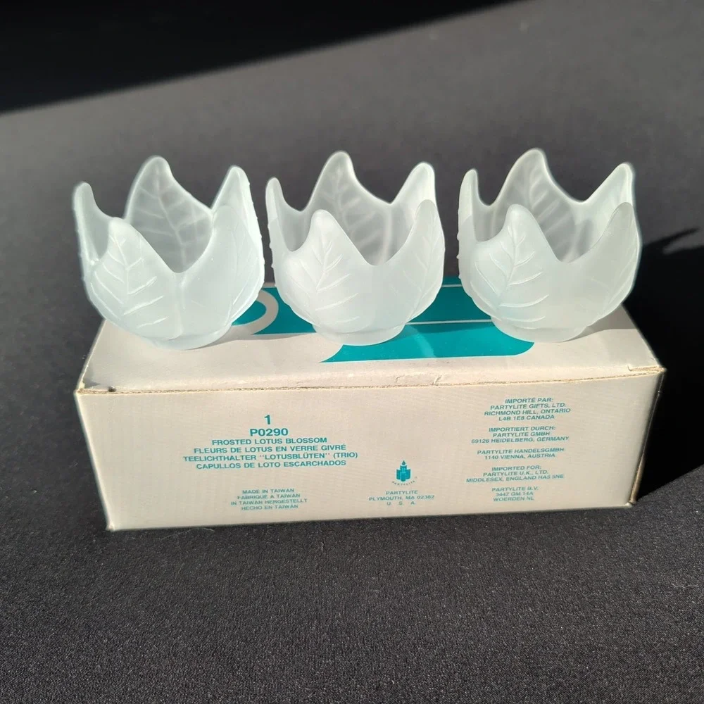 Set of‎ 3 Partylite Frosted Lotus Blossom Glass Votive Candle Holders P0290